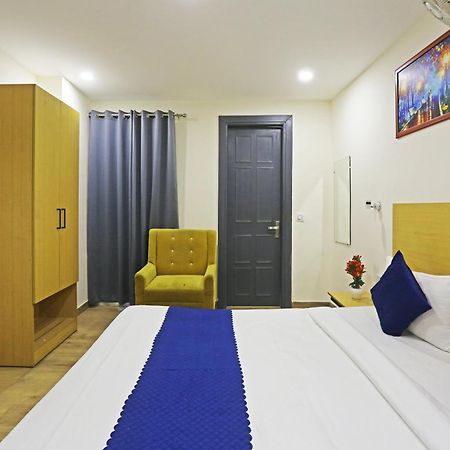 Hotel Twamev Residency Uttam Nagar Couple Friendly دلهي المظهر الخارجي الصورة