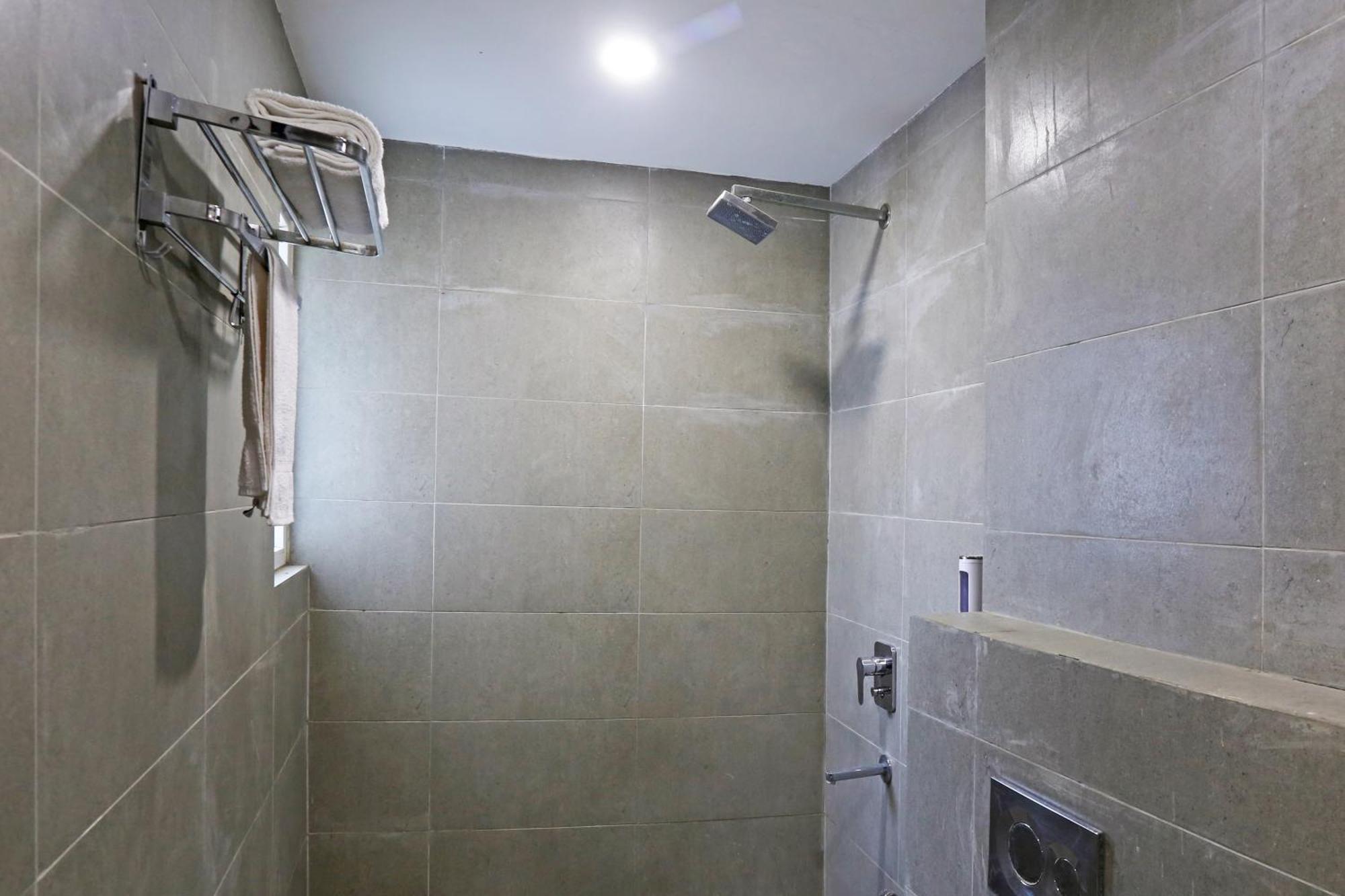 Hotel Twamev Residency Uttam Nagar Couple Friendly دلهي المظهر الخارجي الصورة