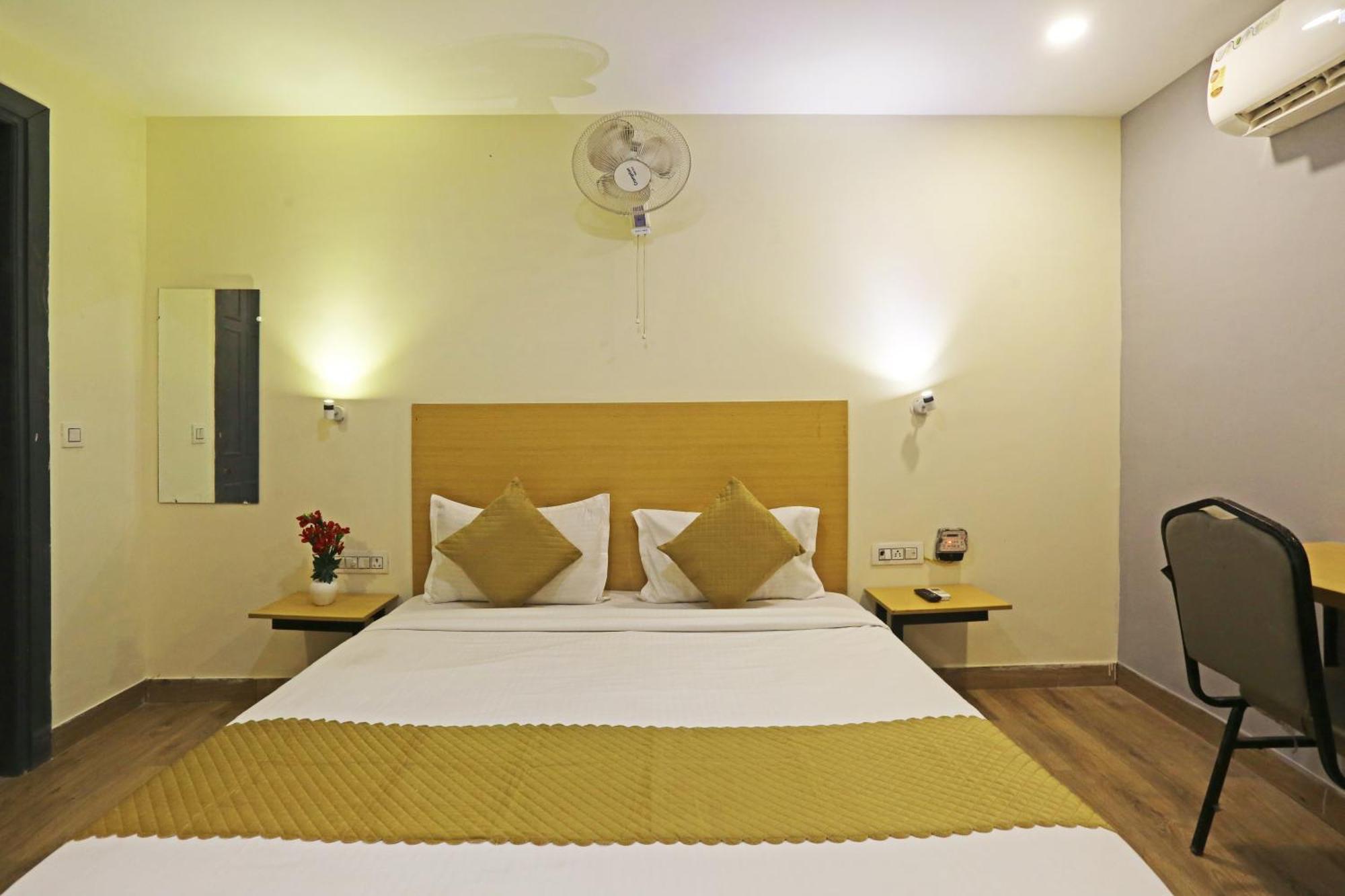 Hotel Twamev Residency Uttam Nagar Couple Friendly دلهي المظهر الخارجي الصورة