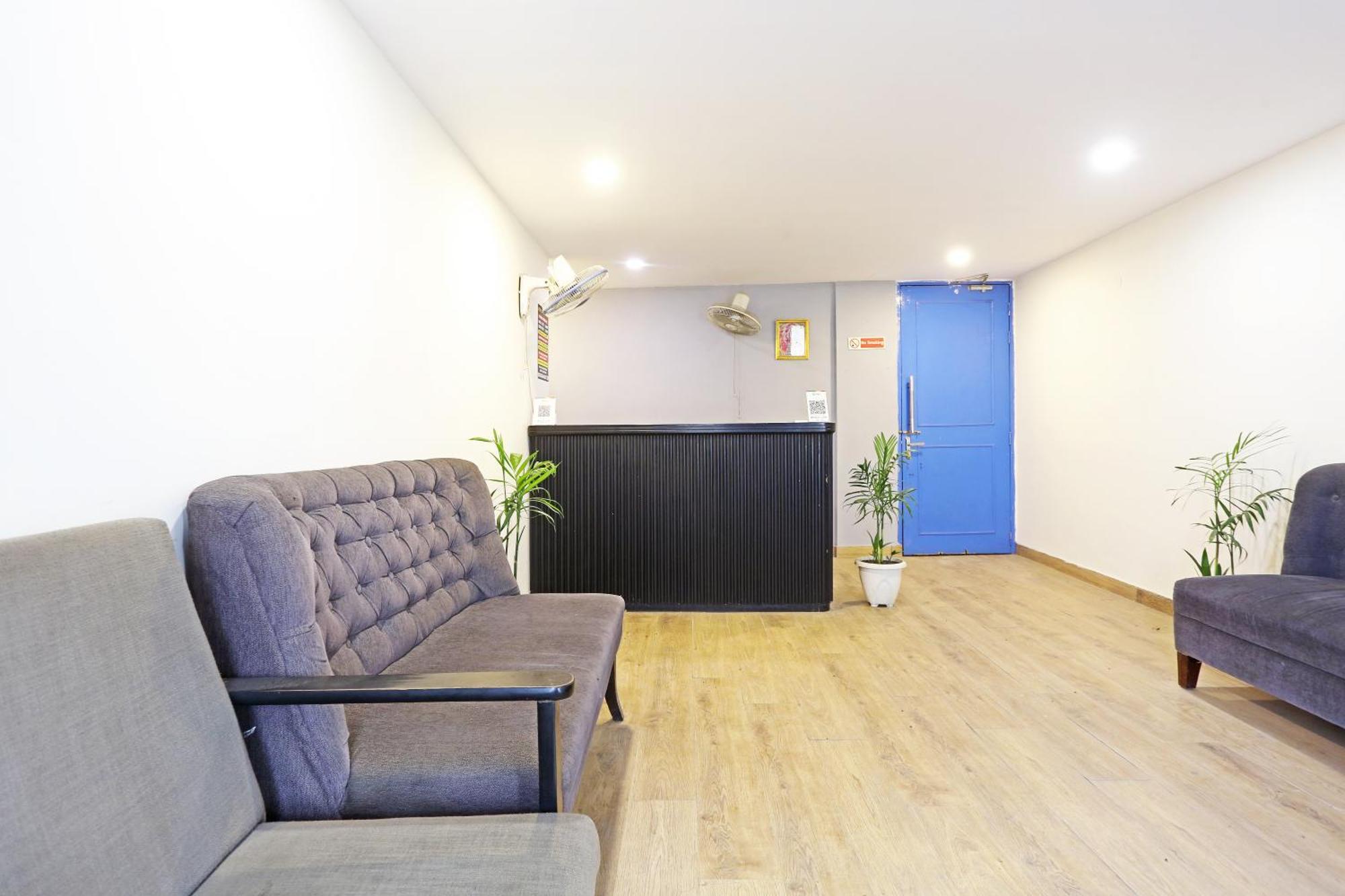Hotel Twamev Residency Uttam Nagar Couple Friendly دلهي المظهر الخارجي الصورة